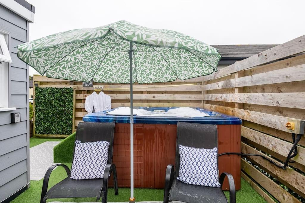 LlanfechellAdorable Private Couples Retreat With Hot Tub公寓 外观 照片